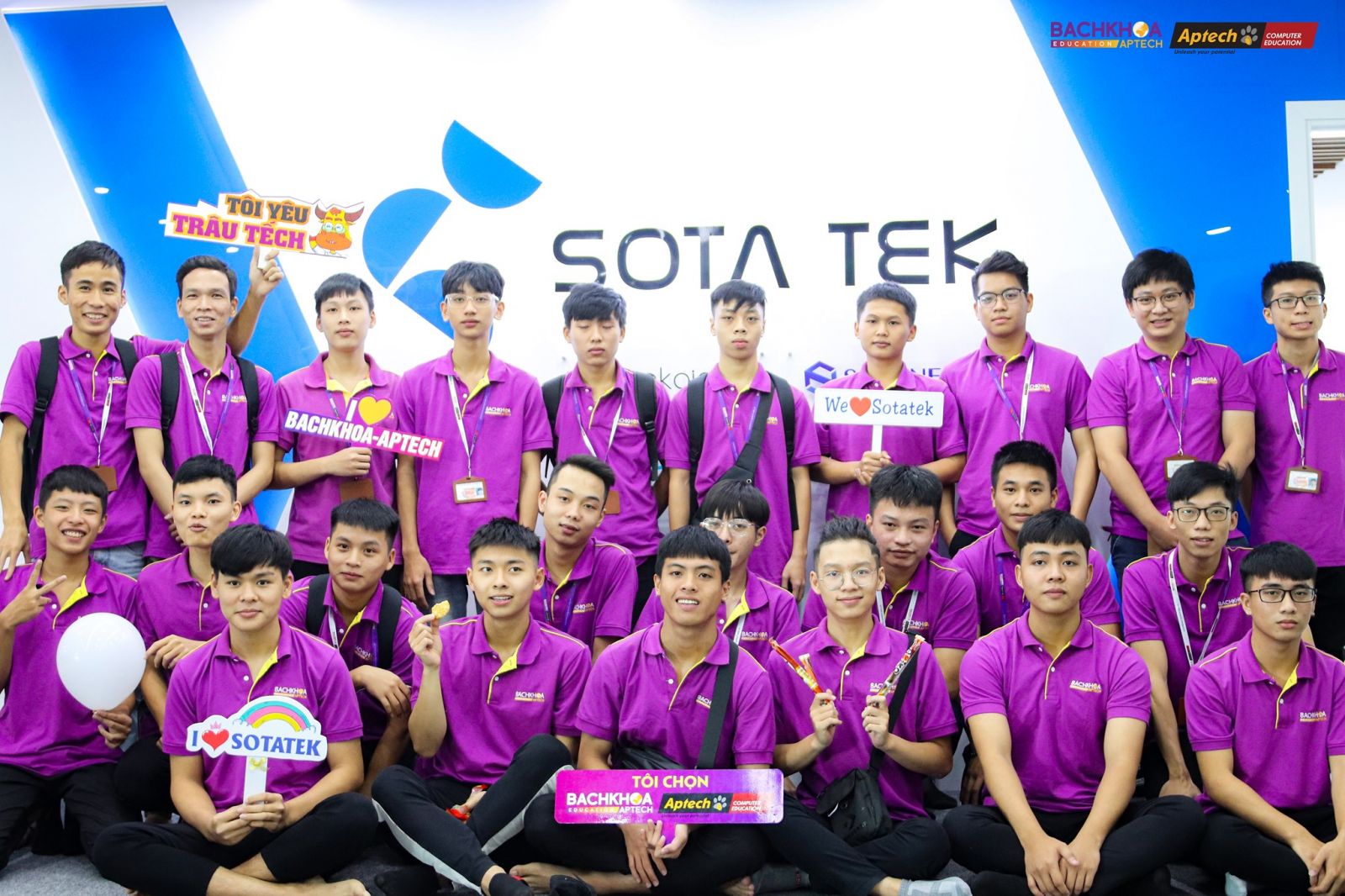 Bachkhoa Aptech student visit