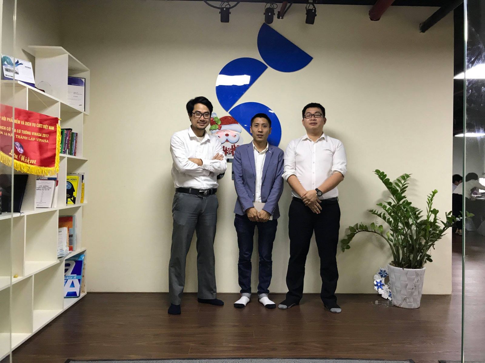 China Communications Services visit