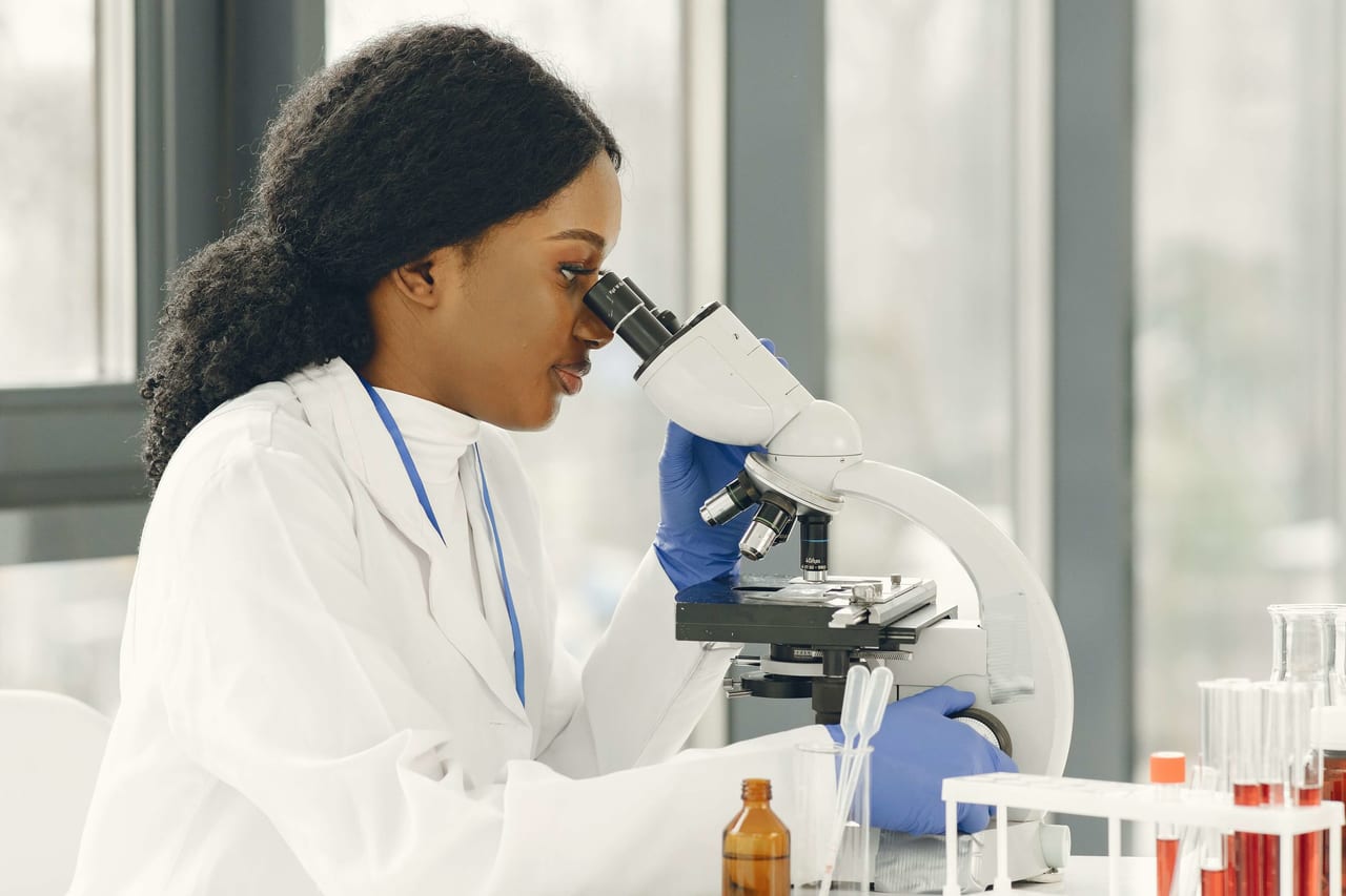 Blockchain technology improve clinical trials' data management in healthcare