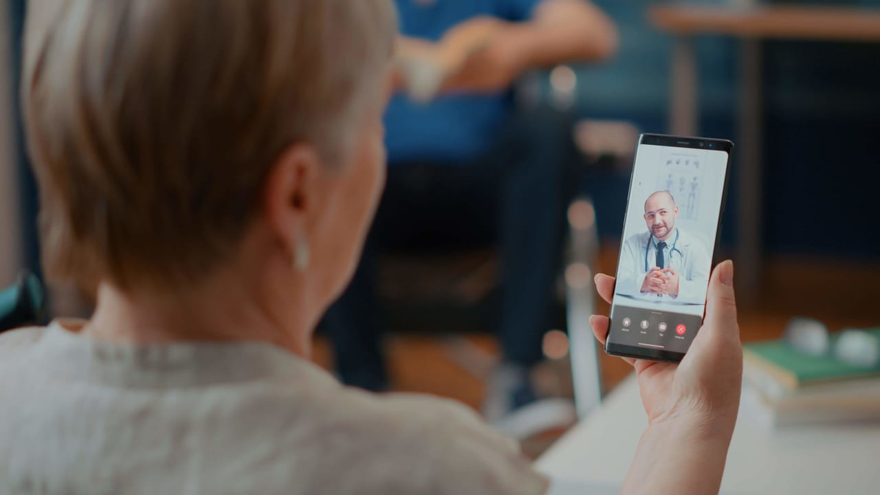 Real-time commuication with doctors is a must-have functionality in telehealth platforms