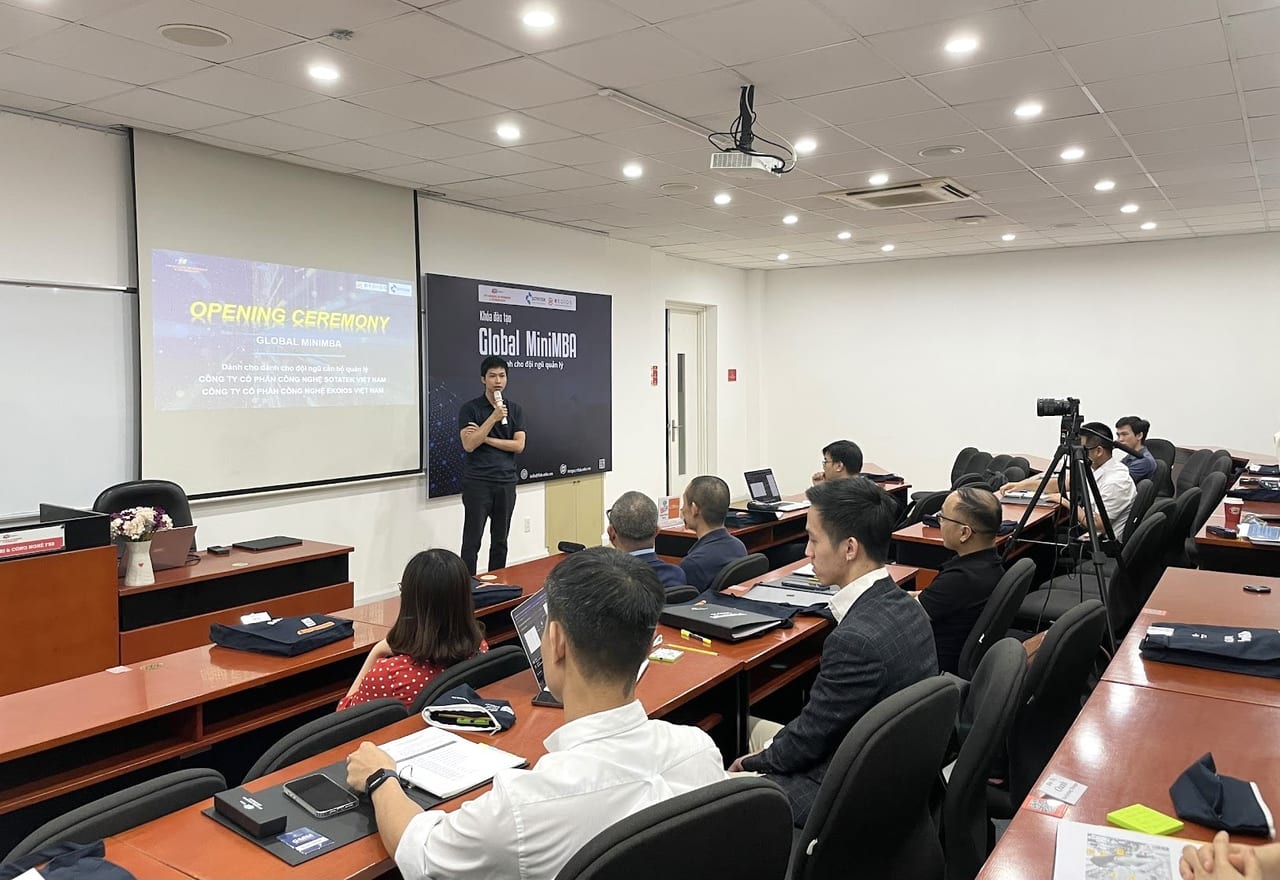 MiniMBA-course-aims-to-help-SotaTek-senior-executive-to-improve-their-leadership-and-management-skills