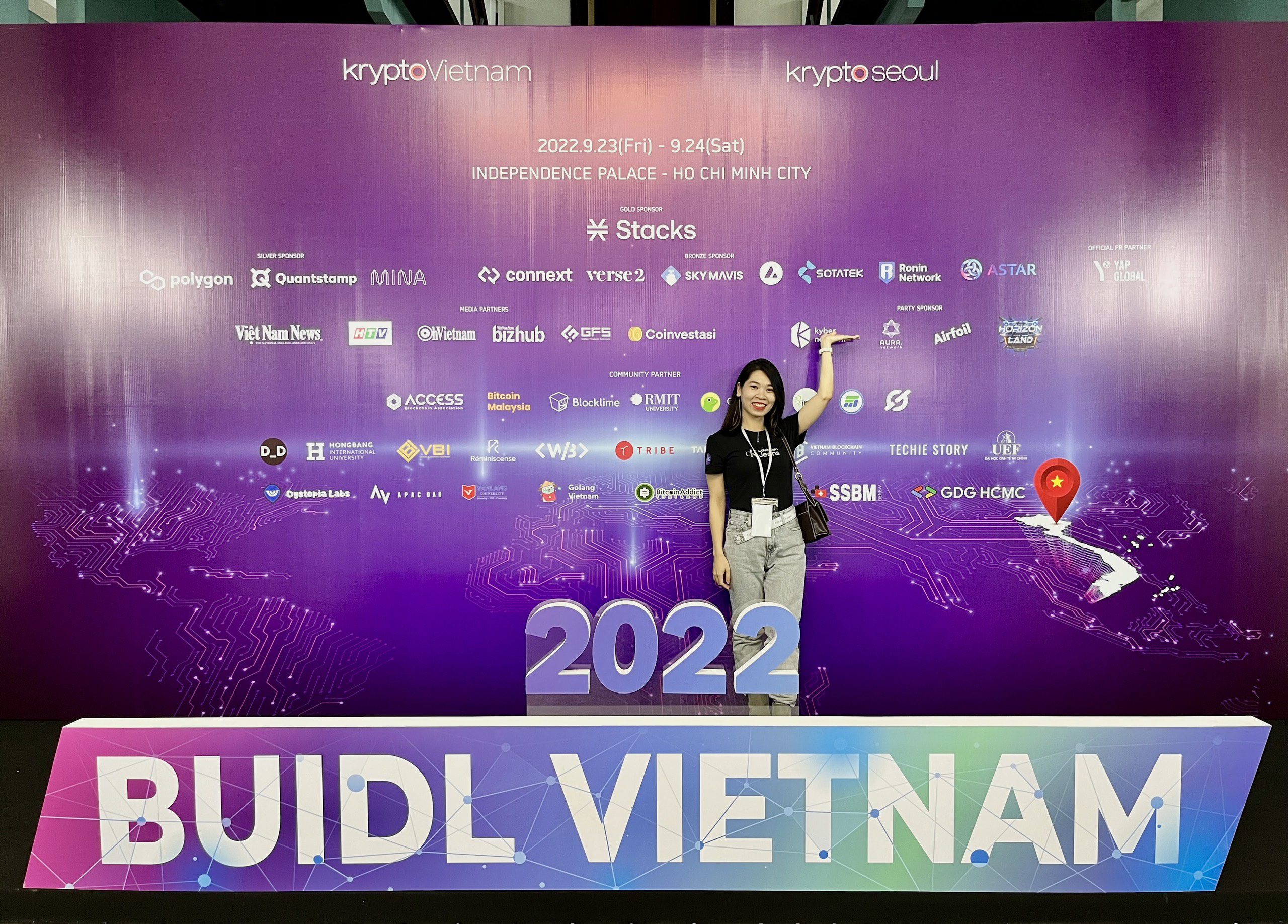 Representatives of SotaTek's sales team at BUIDL Vietnam