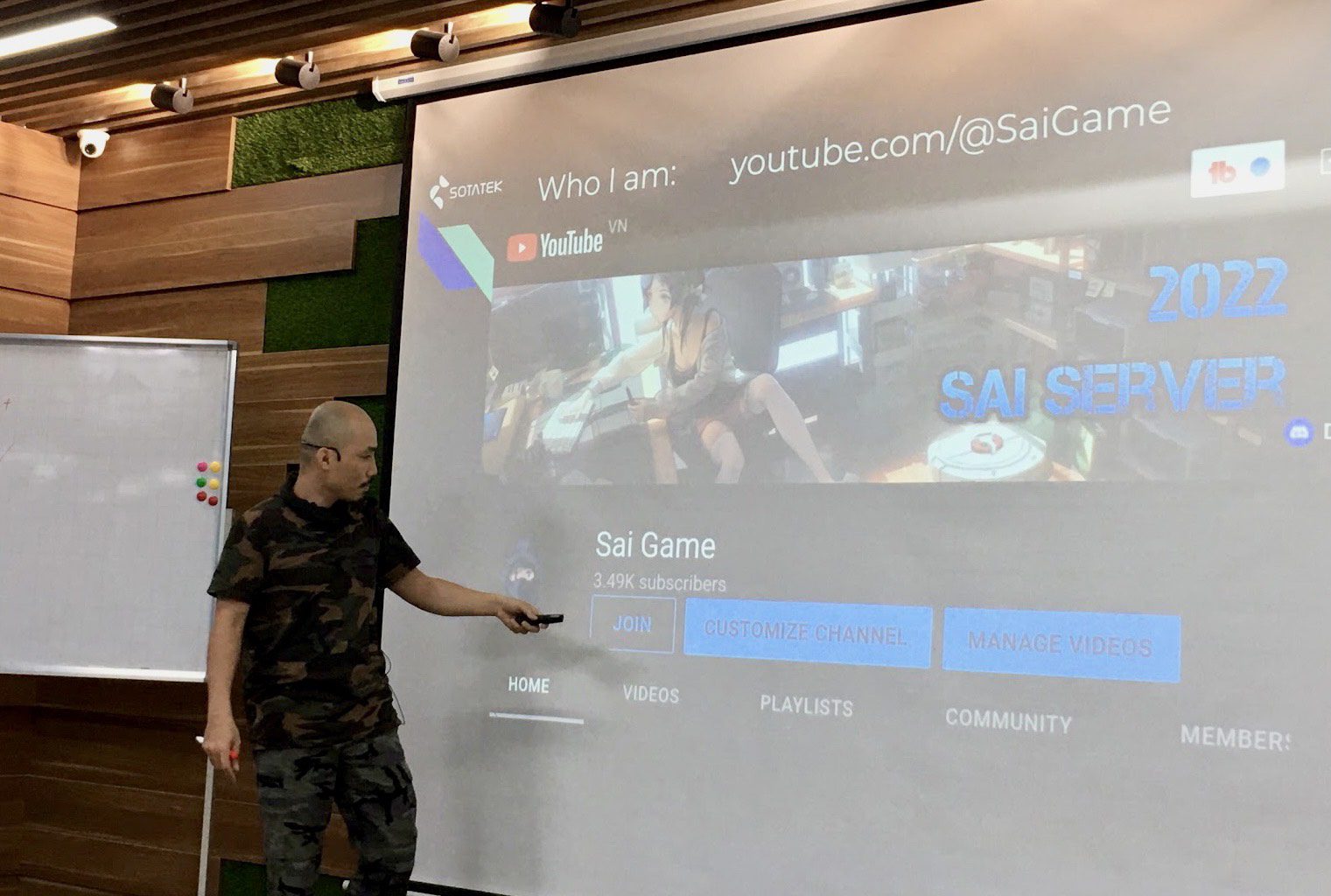 Tech Talk 7 with speaker Duc Tran