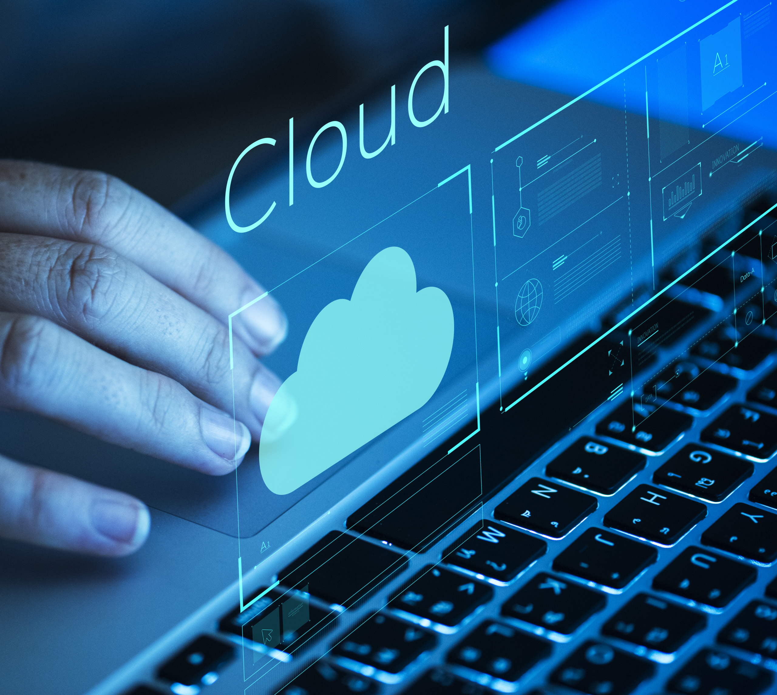 How does hybrid cloud work