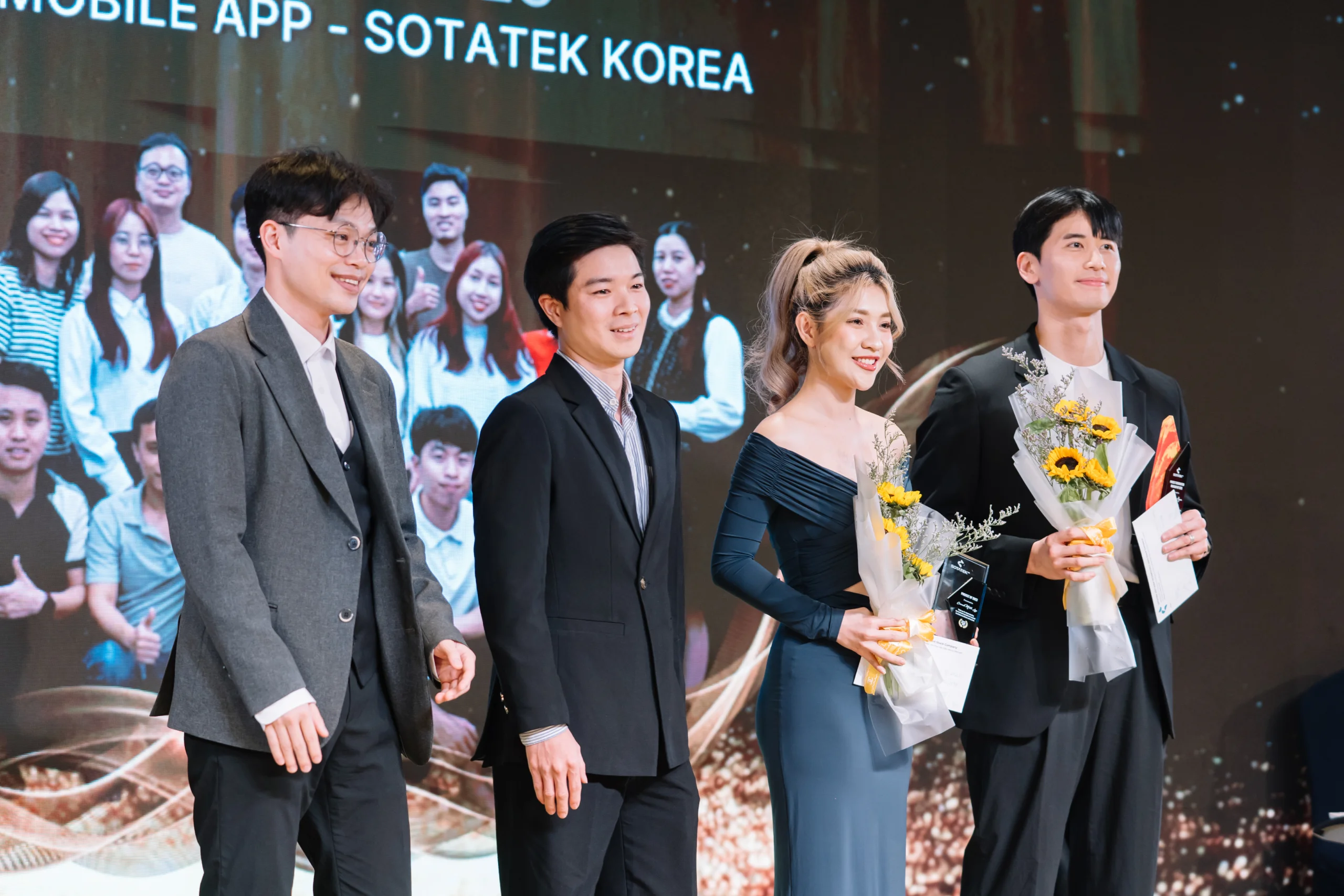 SotaTek Korea 팀이 최우수 성과상을 수상했습니다.