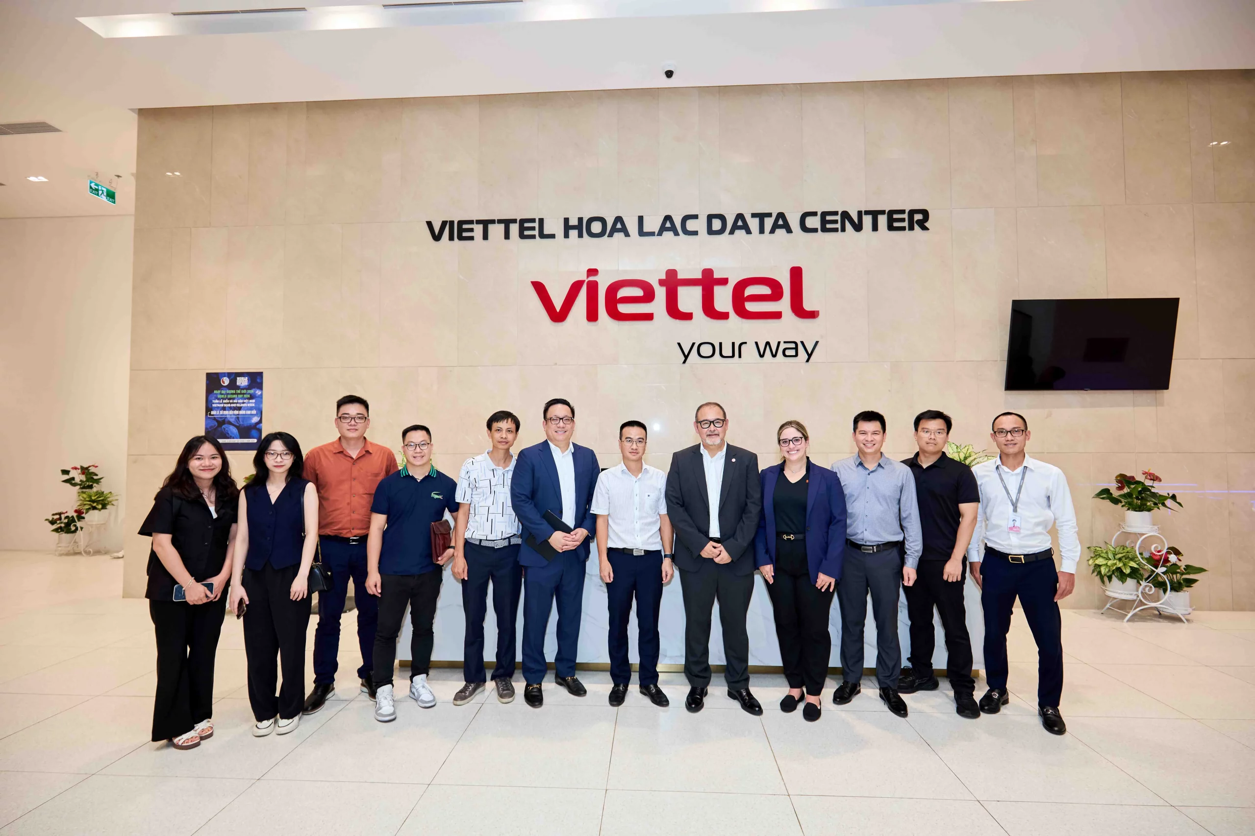 SotaTek-partner-with-viettel